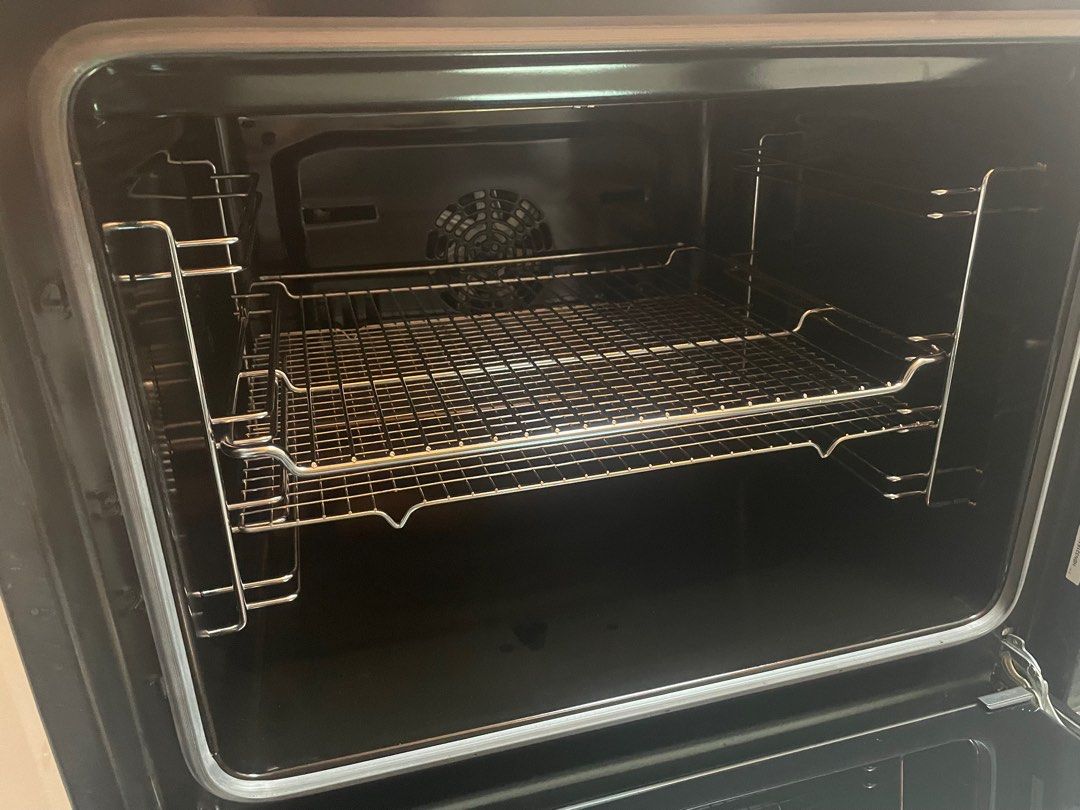 Bosch BuildIn Oven, TV & Home Appliances, Kitchen Appliances, Ovens