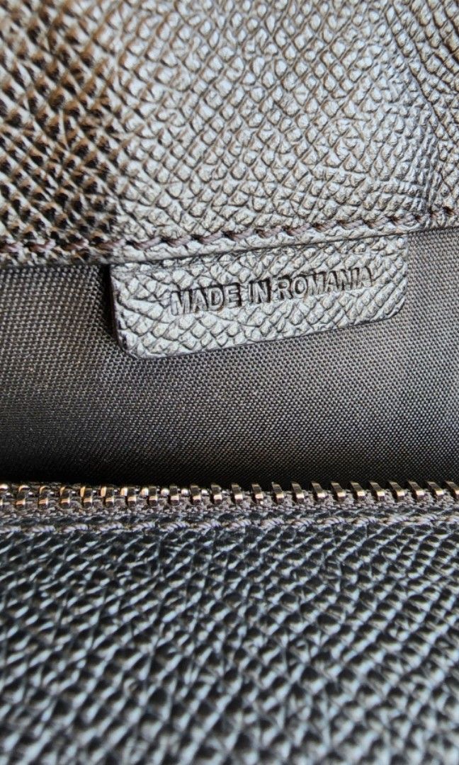 Burberry Messenger Bag Men s Fashion Bags Briefcases on Carousell