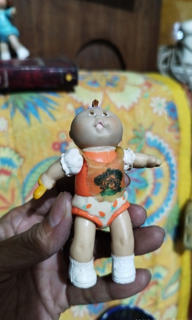 Cabbage patch doll (Category: Plushies & Soft Toys) located in Quezon City. Submitted by rosapage (Listing ID 1249736279, Image 3). Description: no flaws.