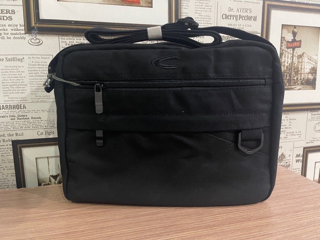 Camel active shoulder discount bag