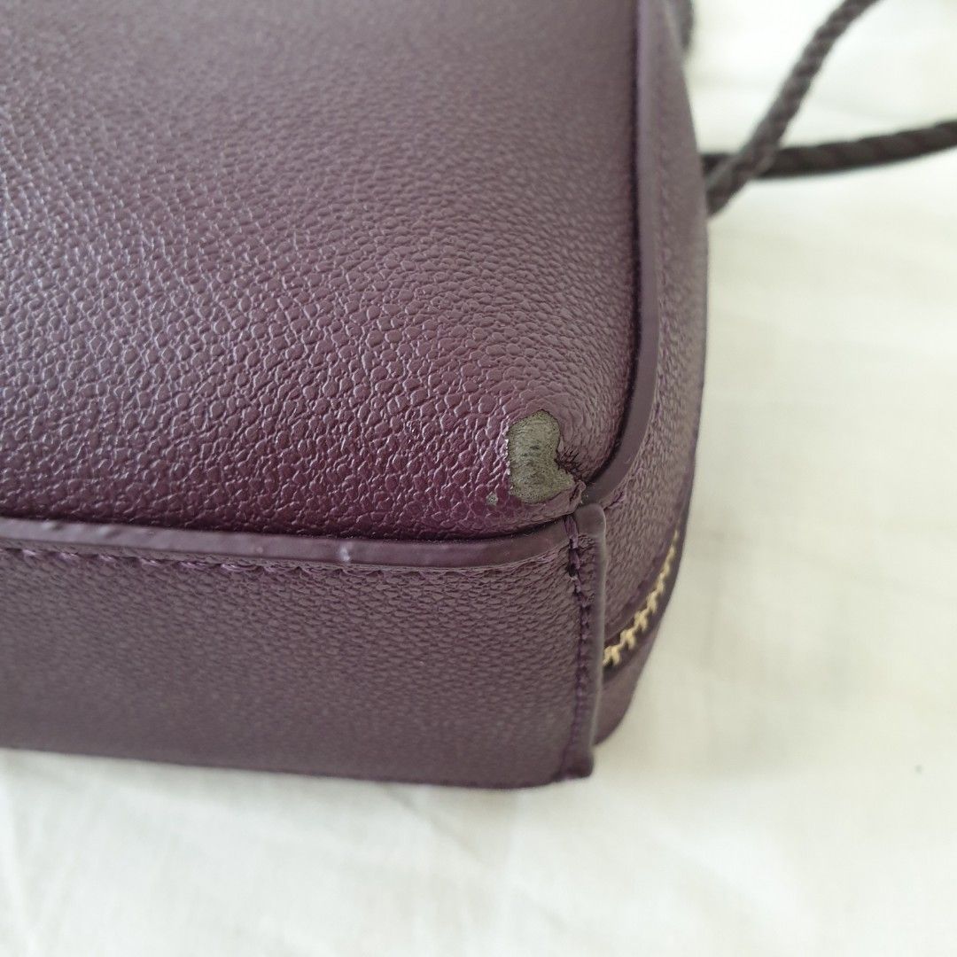 [Please read/Sila baca] Charles & Keith Small Crossbody Bag, Women's ...