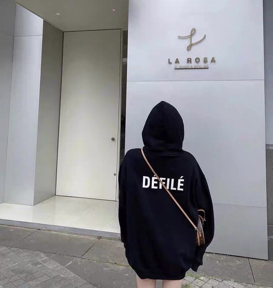 Comfy black sweater shop