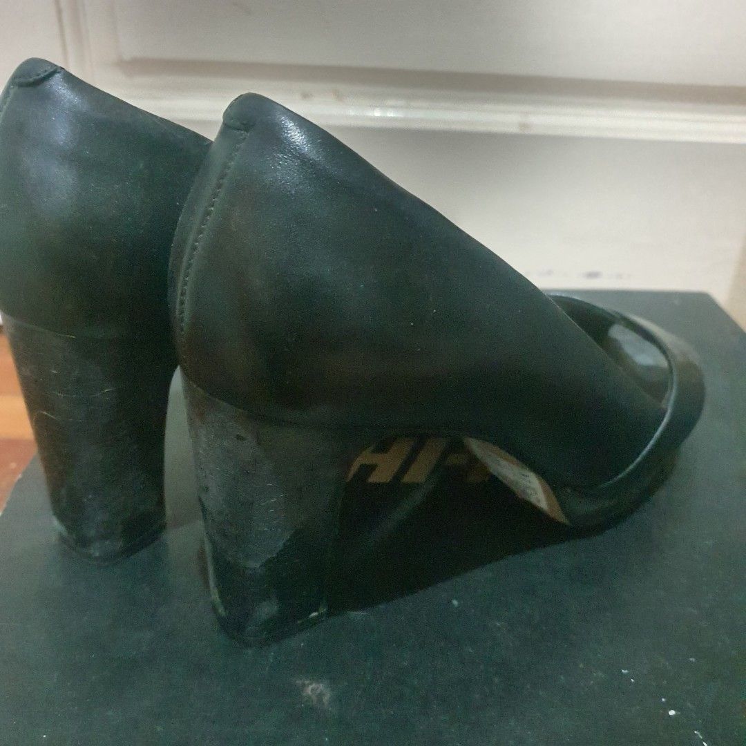 Clarks artisan peep on sale toe