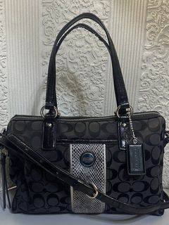 (Category: ) located in . Submitted by shopaholic_gurl (Listing ID 1249728153, Image 1). Description: .