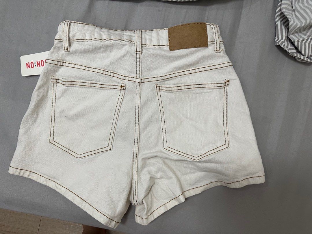 Cotton on cream denim shorts (Category: Shorts) located in Imus. Submitted by jandria (Listing ID 1249691039, Image 3). Description: Size 29-30.