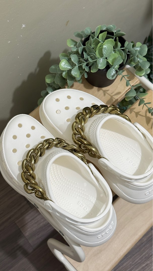 Crocs classic 2025 bae embellished clog