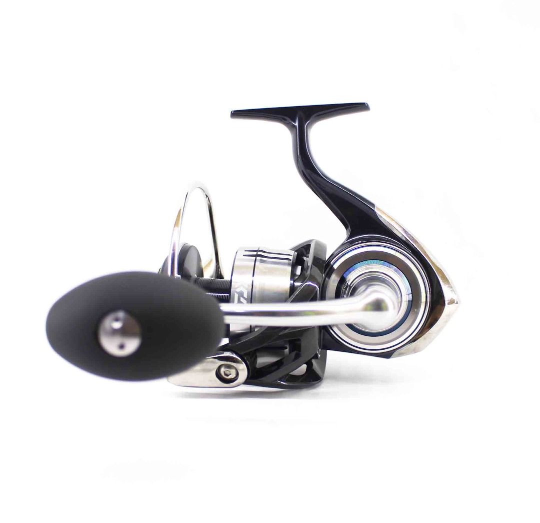 Daiwa Reel Spinning 21 Certate SW 10000-H, Sports Equipment, Fishing on  Carousell