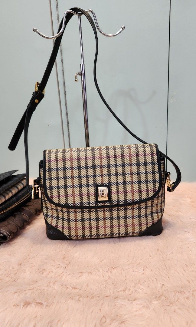 Daks best sale sling bag