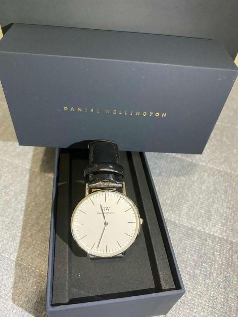Daniel wellington megamall shop