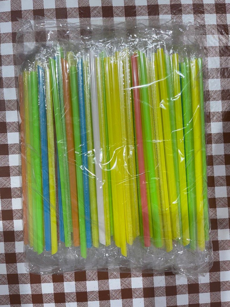 Disposable Individually Wrapped Assorted Color Straws (200 pcs / pack),  Furniture & Home Living, Kitchenware & Tableware, Dinnerware & Cutlery on  Carousell