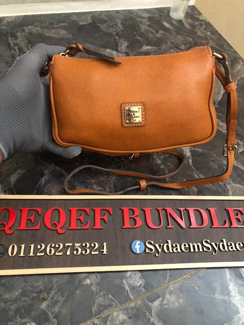 Dooney and bourke hotsell mens messenger bag