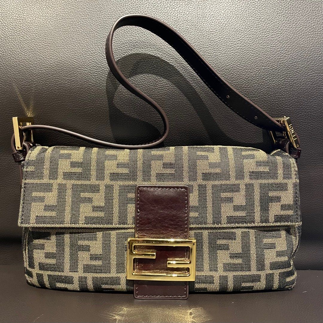 Vintage Fendi Zucca Pochette Baguette Black, Luxury, Bags & Wallets on  Carousell