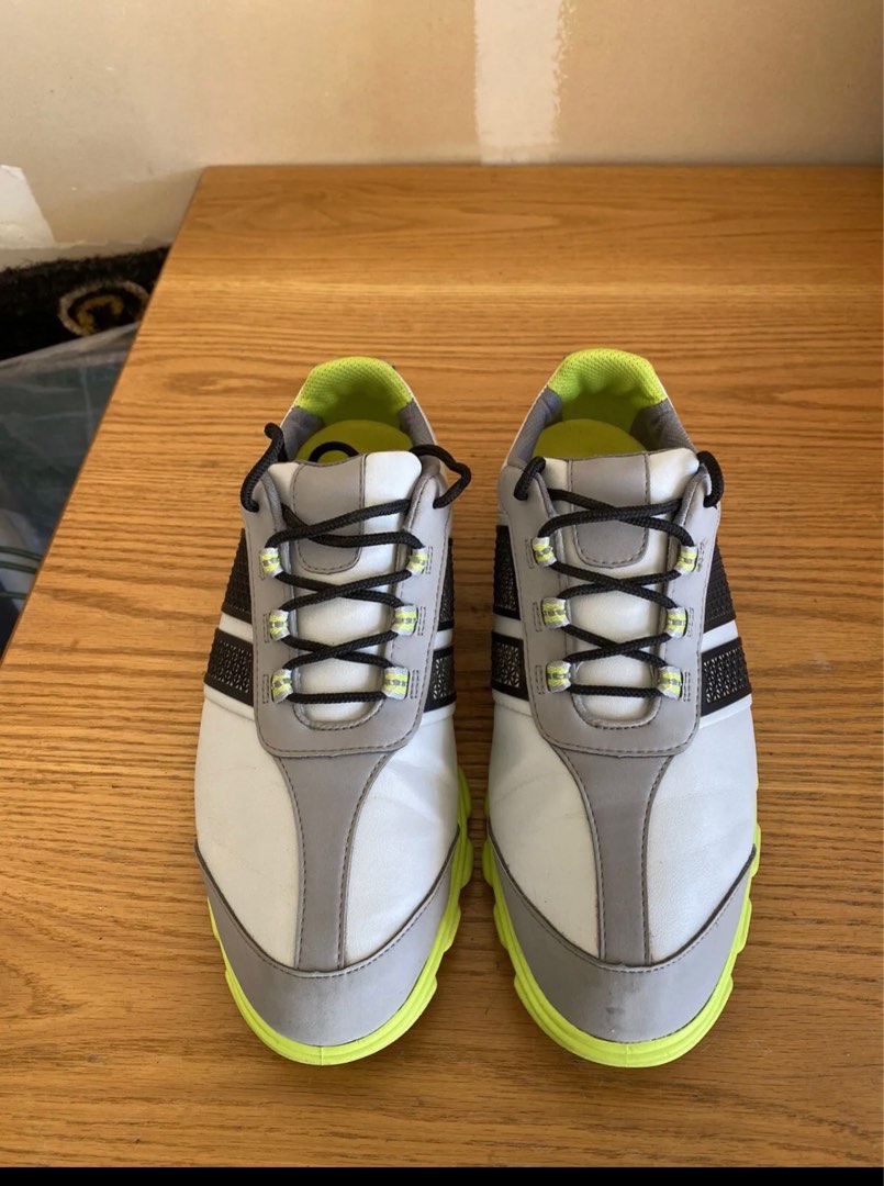 Footjoy junior golf shoes, Sports Equipment, Sports & Games, Golf on