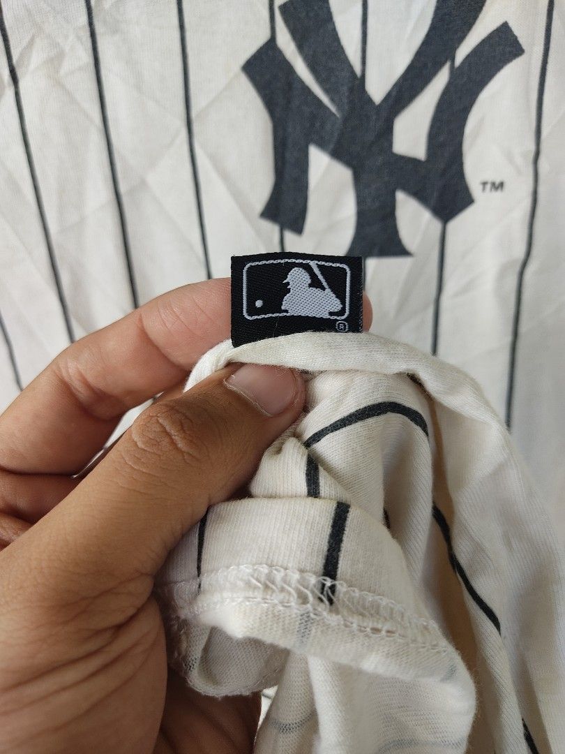 Yankees Pinstripe Majestic Exclusively Engineered MLB Genuine Merchand –  thefuzzyfelt