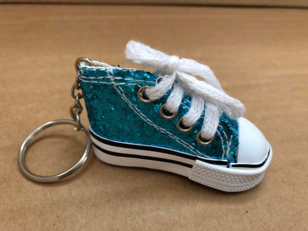 Converse discount shoe keychain