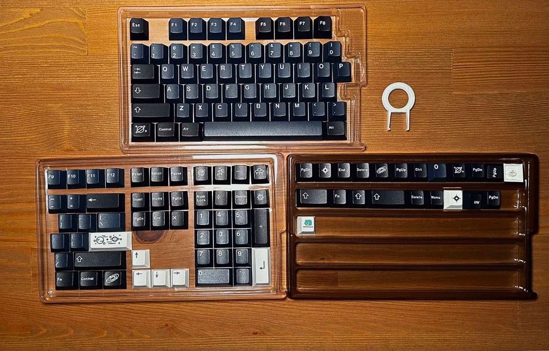 GMK Galaxy Clones Keyboard Keycaps (Category: Computer Keyboard) located in Manila. Submitted by Jtech000 (Listing ID 1249716125, Image 1). Description: GMK Galaxy Clones Keycaps - Brand New condition - 130 pieces - Cherry PBT material - Comes with keycap puller - negotiable PM for more details or inquiries Delivery via grab/lalamove Payment via gcash or bank transfer .