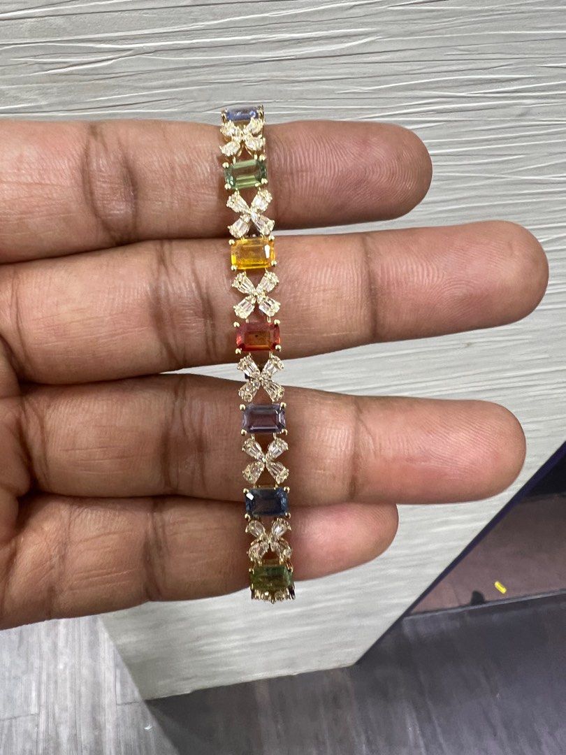 Gold bracelet with clearance ring for womens