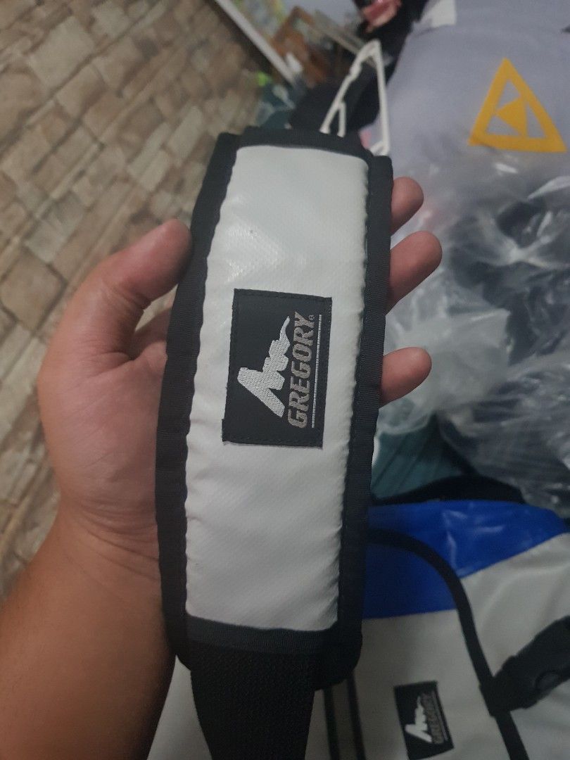 gregory sling bag messenger bag waterproof on Carousell