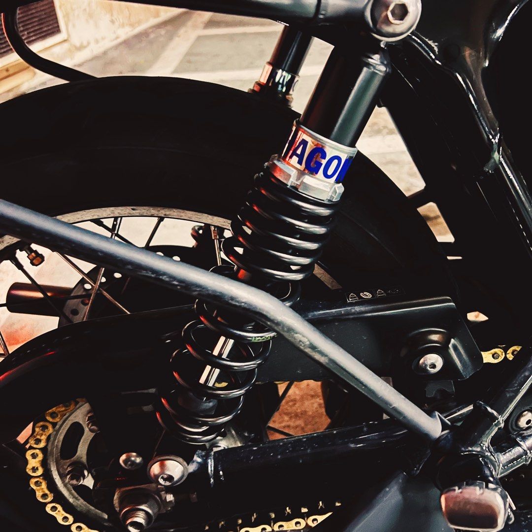 Hagon 2810 triumph on sale bonneville