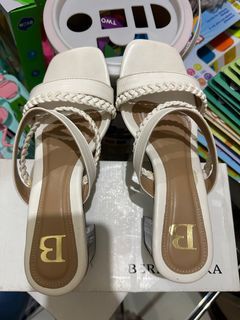 heels berrybenka white size 38
