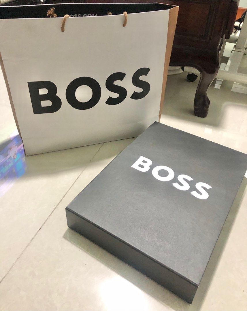 Hugo boss paper gift bag 2025