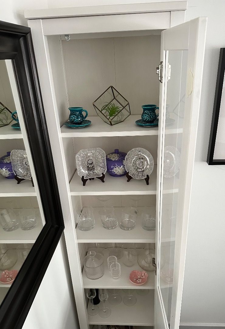 Hemnes high cabinet store with glass door