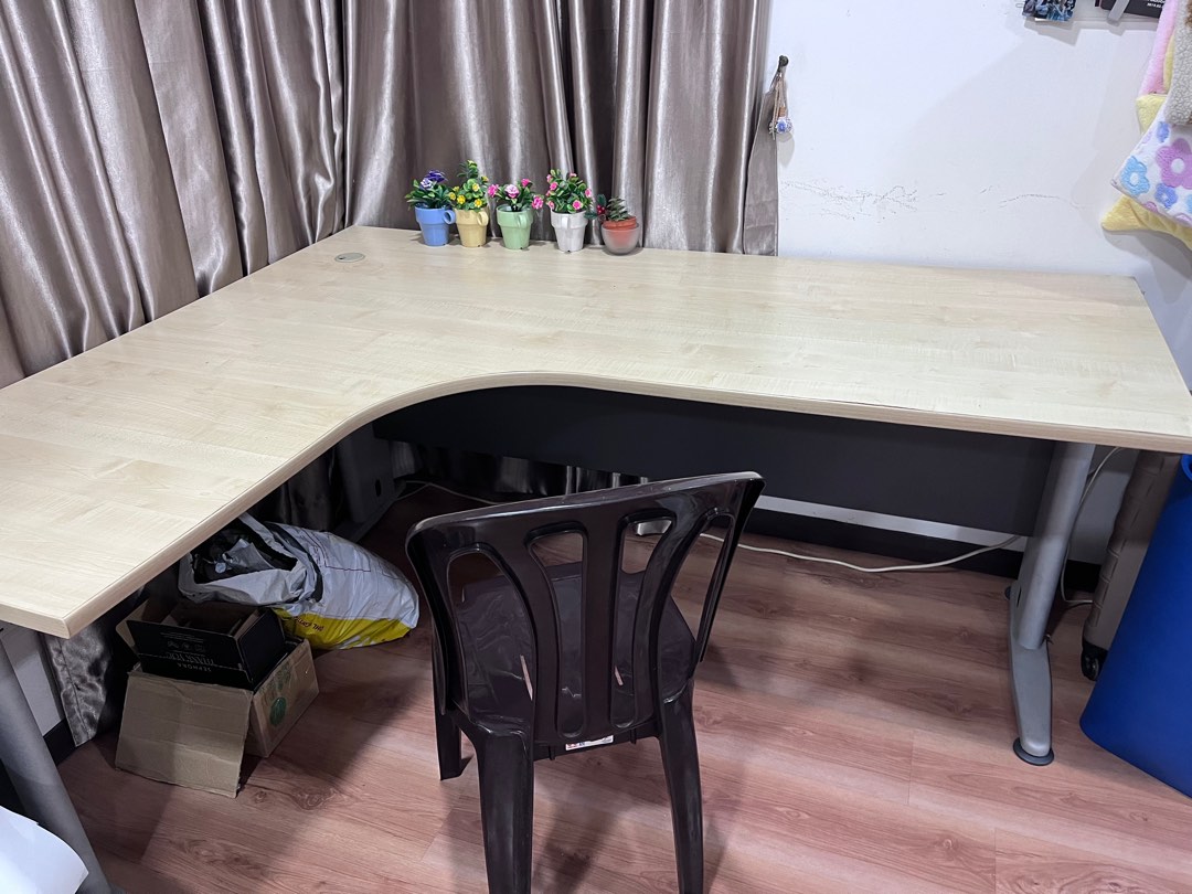 Meja l top shape ikea