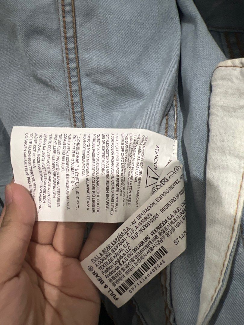 Jacket Pull&bear! (Kategori: Baju Luaran) berada di Palembang. Dikirim oleh gedpreloved (ID iklan 1249732644, Gambar 2). Deskripsi: boleh dicek yaaa harga aslinya brp di website pull and bear asli 🙈🙏🏻 BEST DEAL BGTTTTTTTT! jual rugi aja krn ga kepake lagi.