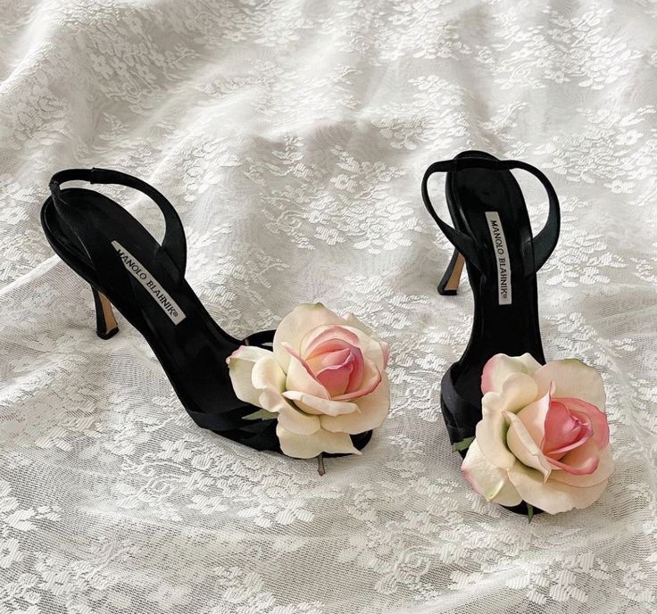 Manolo blahnik sandals heels outlet
