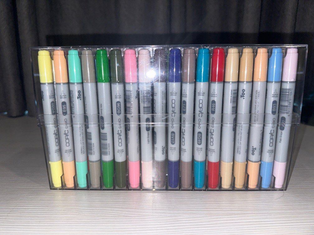 LIKE NEW COPIC MARKERS 72A SET Hobbies Toys Stationery