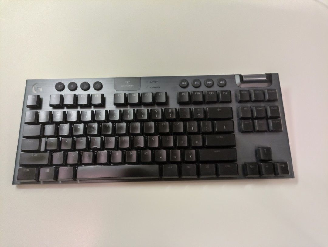 Logitech 羅技G913 TKL (茶軸), 電腦＆科技, 電腦周邊及配件, 電腦鍵盤