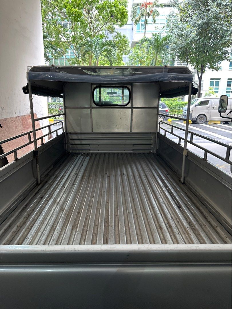 租金 良好状况 10英尺半篷卡车：日产Cabstar 手动驾驶 柴油 不含商品及服务税62872683493249112