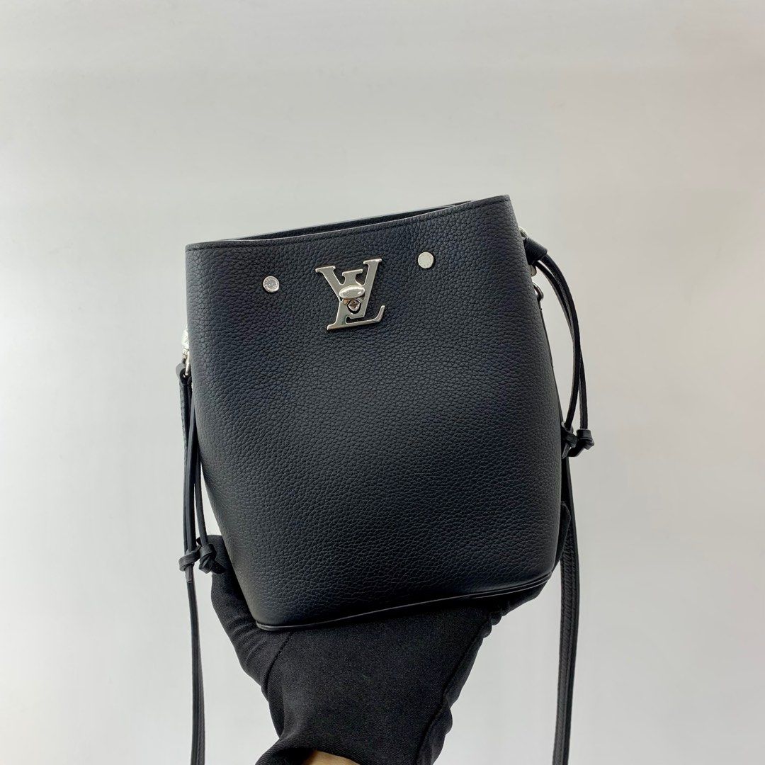 Shop Louis Vuitton LOCKME Nano lockme bucket (M68709) by