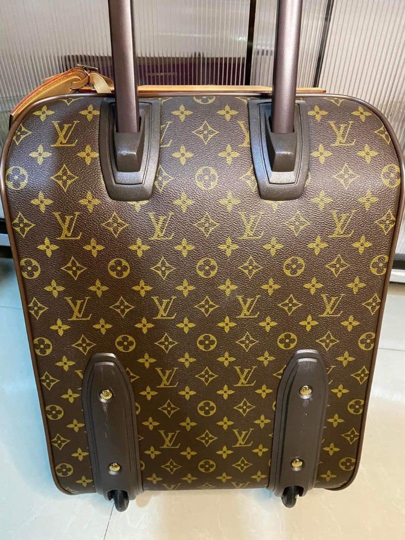 LV Luggage For Sale (Category: Luxury Bags & Wallets) located in Quezon City. Submitted by quickrabbit_7700bb (Listing ID 1249727508, Image 2). Description: Sale❗❗❗ 68k‼️ LV LUGGAGE BAG SIZE 45 Rank A Original Ready to ship / mit up Accept layaway.