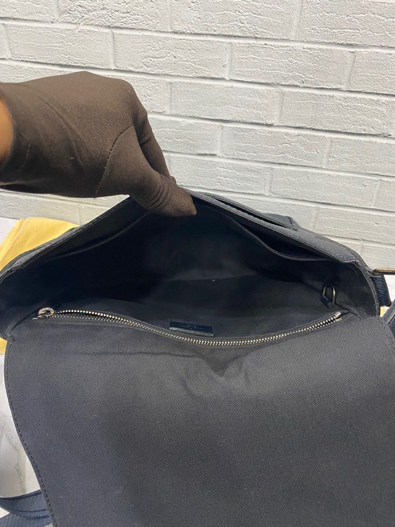 tas sling-bag Louis Vuitton Taiga Messenger Grey 2013 Sling Bag