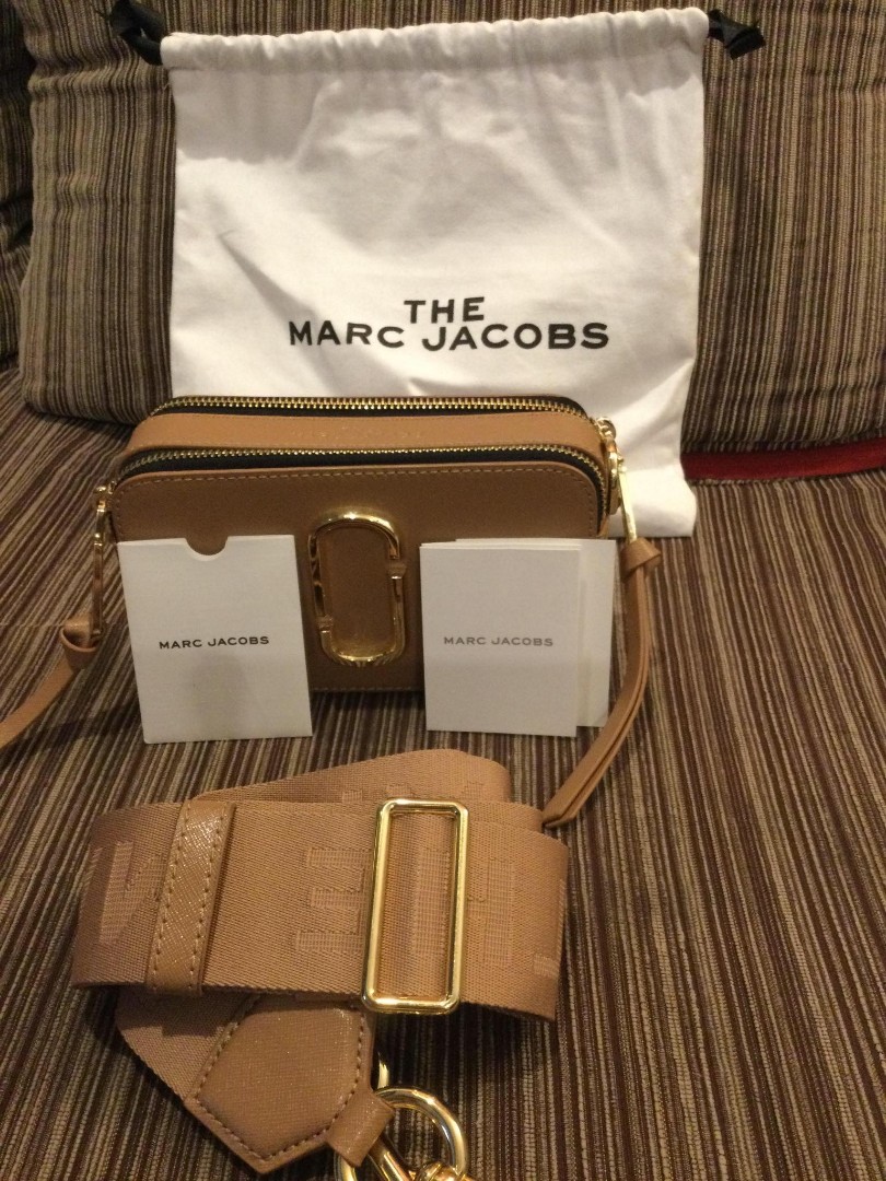 Marc Jacobs Snapshot DTM Khaki, Luxury, Bags & Wallets on Carousell