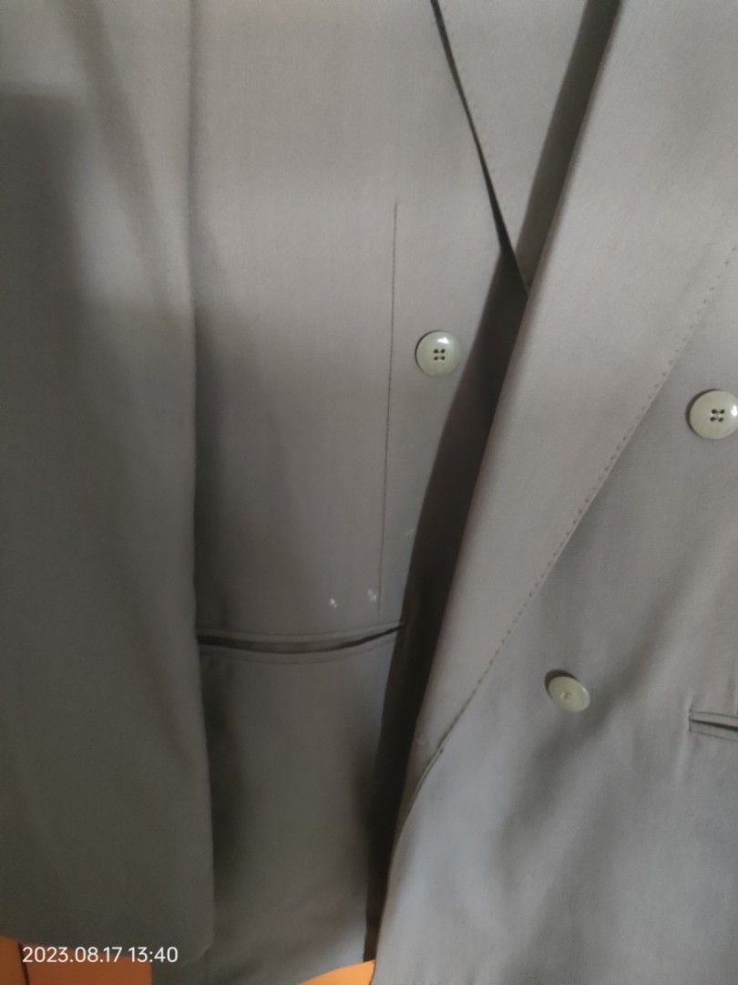 Mens blazer deals with shoulder pads