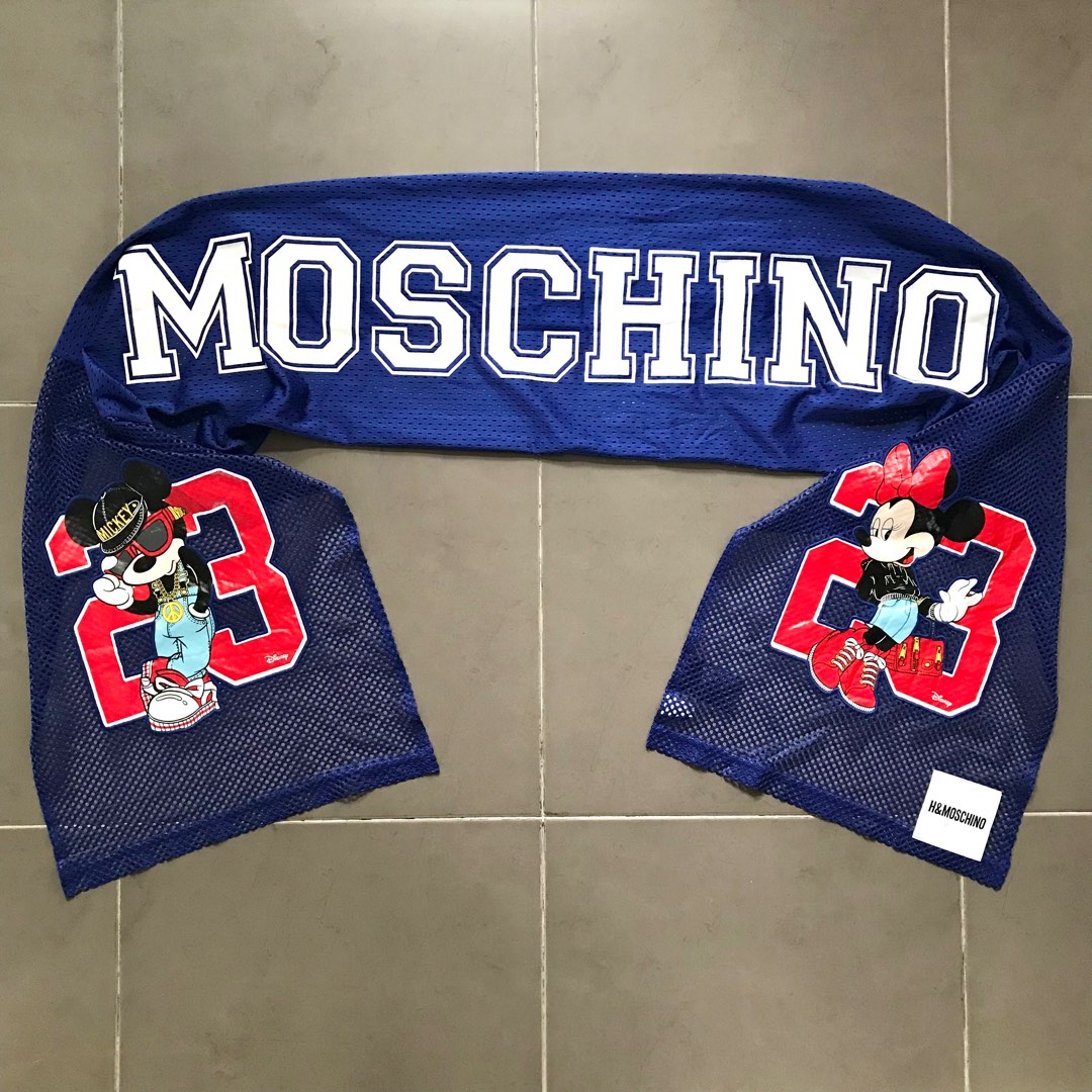 Moschino h&m shop scarf