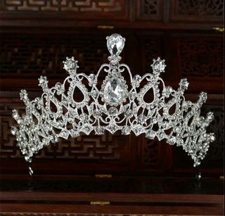 NEW STOCK‼️ FOR SALE ‼️ Tiara Crown For Wedding, Birthday, festival & party