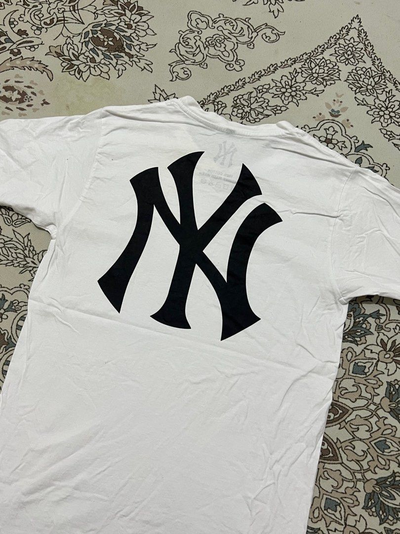 Vintage 90s MLB New York Yankees Nutmeg Big Print T Shirt Size XL -USA Made