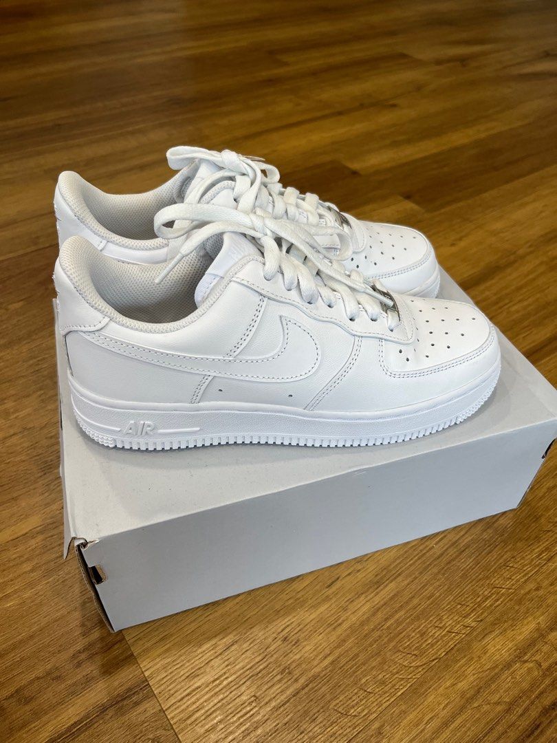 Air force 1 07 womens size 7 white top