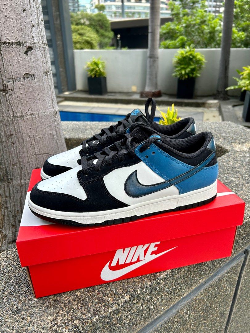 Nike dunks blue and store black