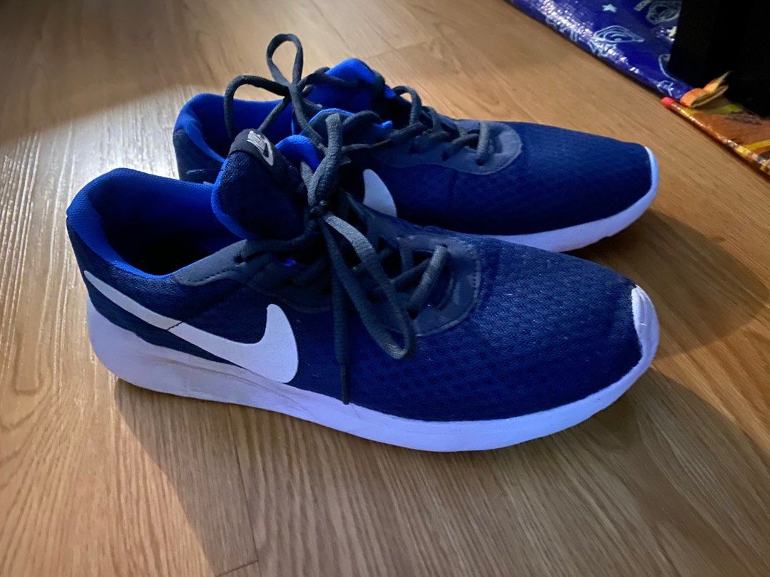 White and blue nike running shoes shop