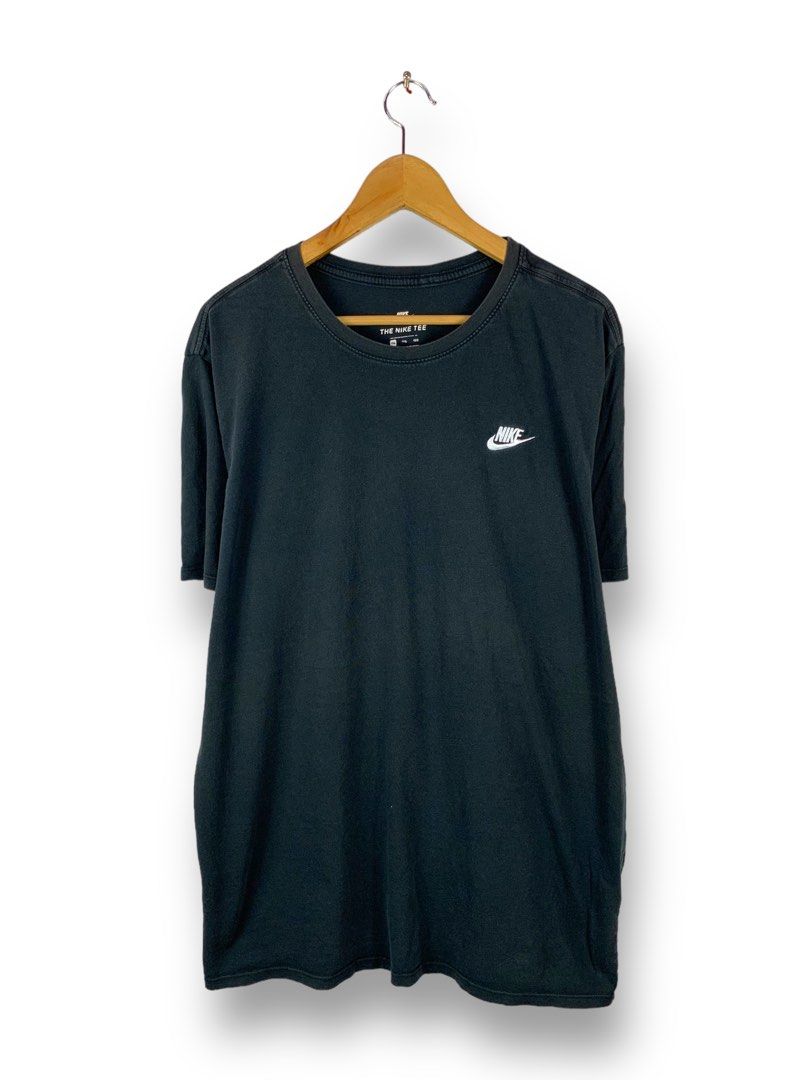 nike tee small swoosh