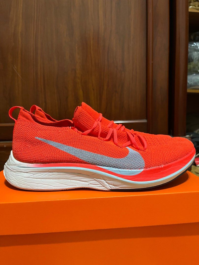 Nike vaporfly 4% flyknit(us11), 他的時尚, 鞋, 運動鞋在旋轉拍賣