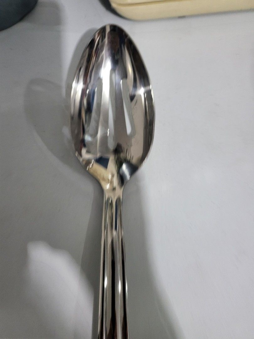 ONEIDA Slotted big spoon on Carousell