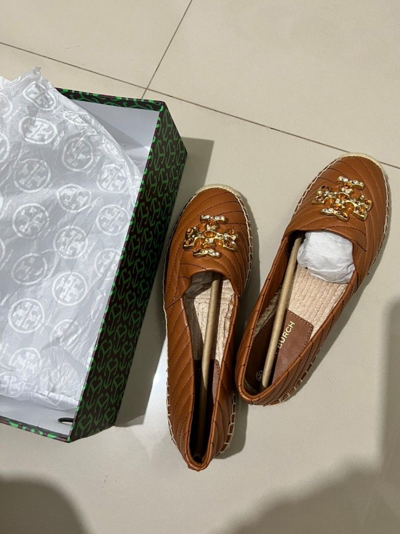 Original and Never been used Tory Burch Shoes Flats Women s