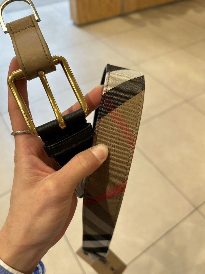Burberry store belt outlet