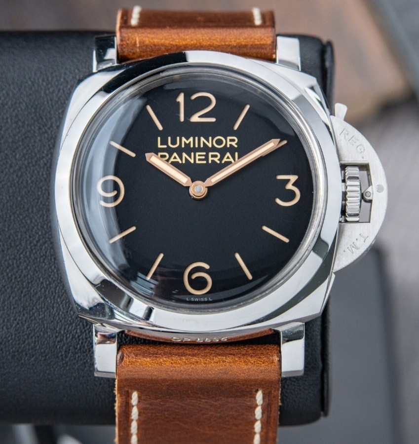 Panerai 372 Luxury Watches on Carousell