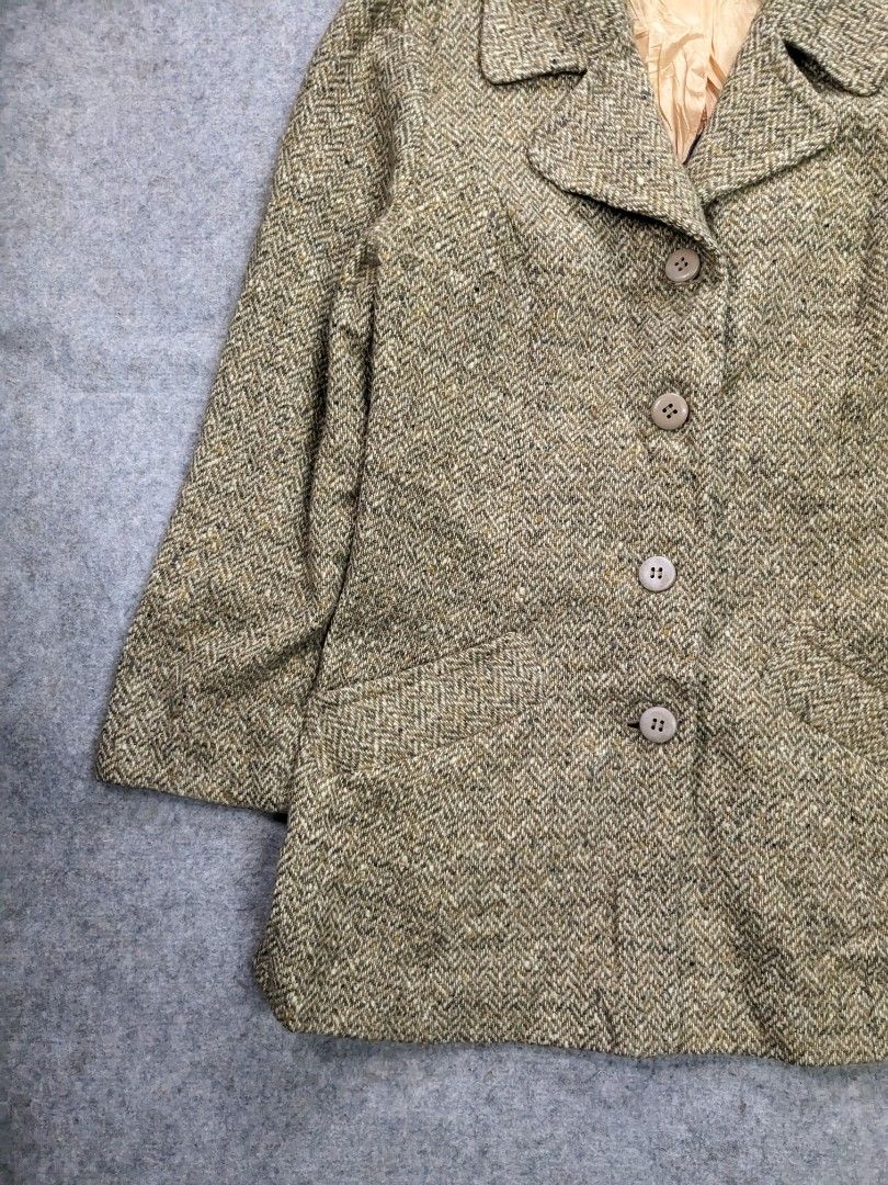 PENDLETON Tweed Wool Car Coat Long Lined USA Trench Jacket Heavy VTG Size 16 (Category: Coats, Jackets and Outerwear) located in Santa Rosa. Submitted by sergids (Listing ID 1249672956, Image 3). Description: Pendleton TWEED Wool Car Coat Great condition. Speckled beige colorway. Tweed wool coat by Pendleton Check fitting coats to ensure this fits you. Dimensions below are exact measurements, see pics as well for comparison. 10/10 Condition and C